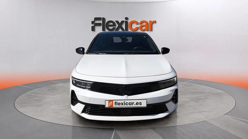 Usado Opel Astra 131 CV (96 kW) 2023 Blanco Familiar