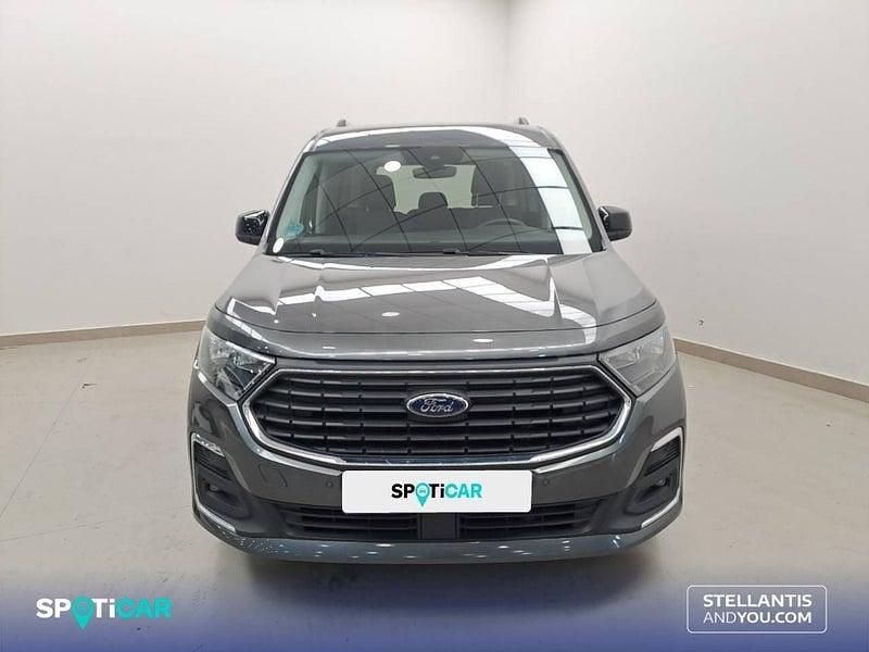 Usado Ford Tourneo Connect Titanium 122 CV (89 kW) 2023 Gris / plata Monovolumen