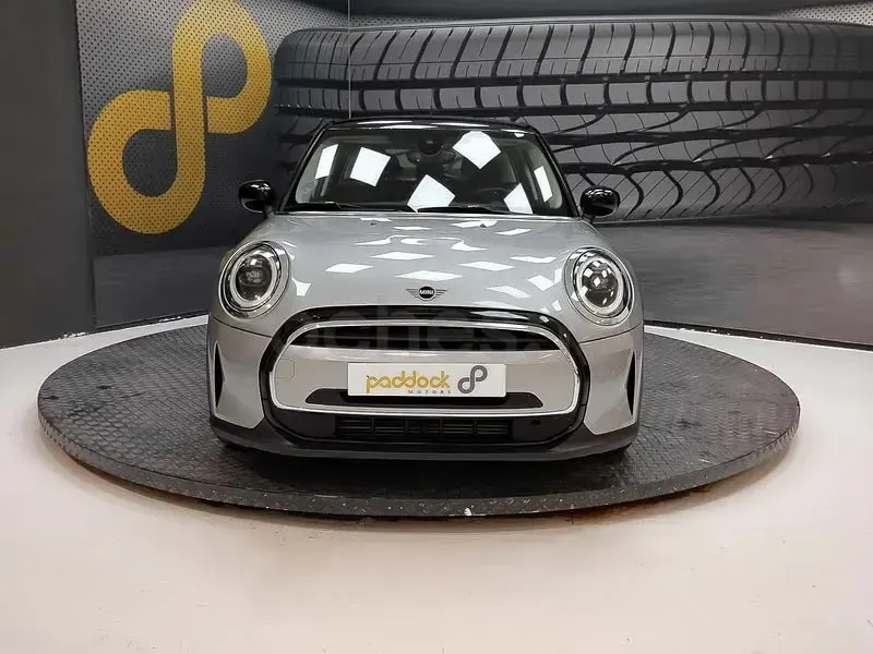 Usado Mini Cooper 136 CV (100 kW) 2024 Gris / plata Utilitario