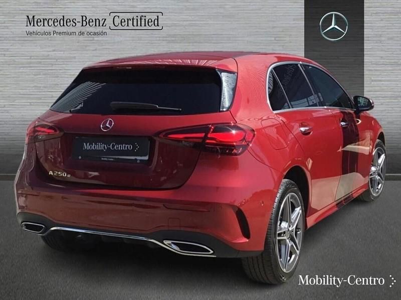Usado Mercedes A250 163 CV (119 kW) 2024 Manufaktur rojo patagonia metalizado
