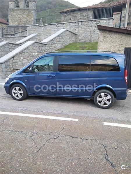 Usado Mercedes Viano 204 CV (150 kW) 2011 Azul Monovolumen