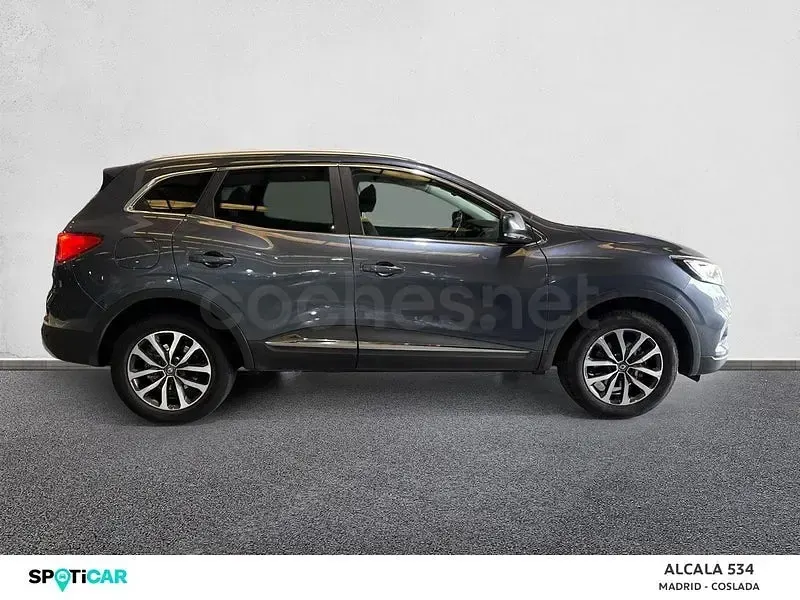 Usado Renault Kadjar Zen 140 CV (102 kW) 2019 Gris / plata SUV
