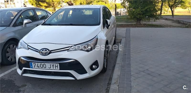 Usado Toyota Avensis Business Edition 143 CV (105 kW) 2017 Blanco Berlina
