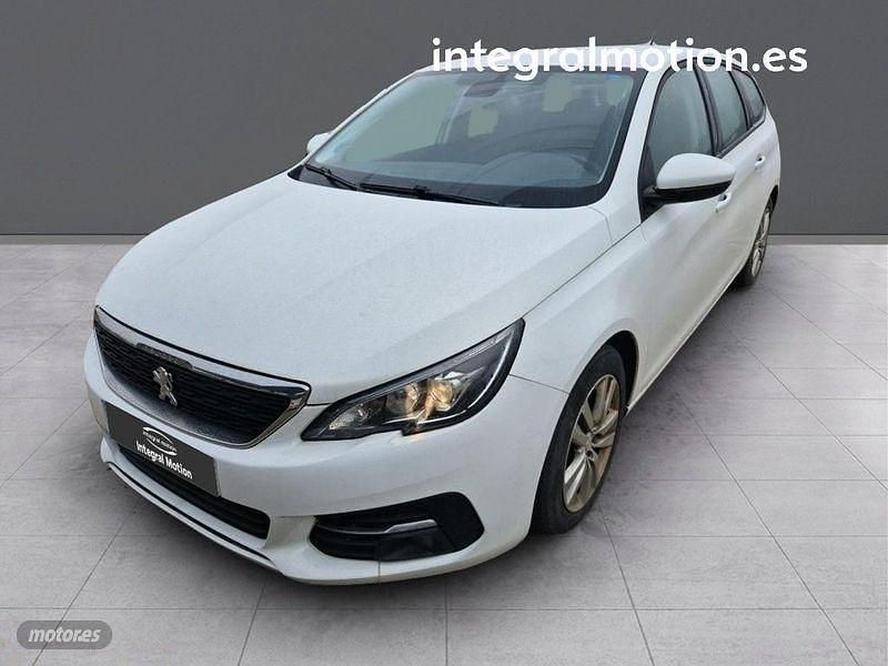 Usado Peugeot 308 Active 102 CV (75 kW) 2020 Blanco Familiar