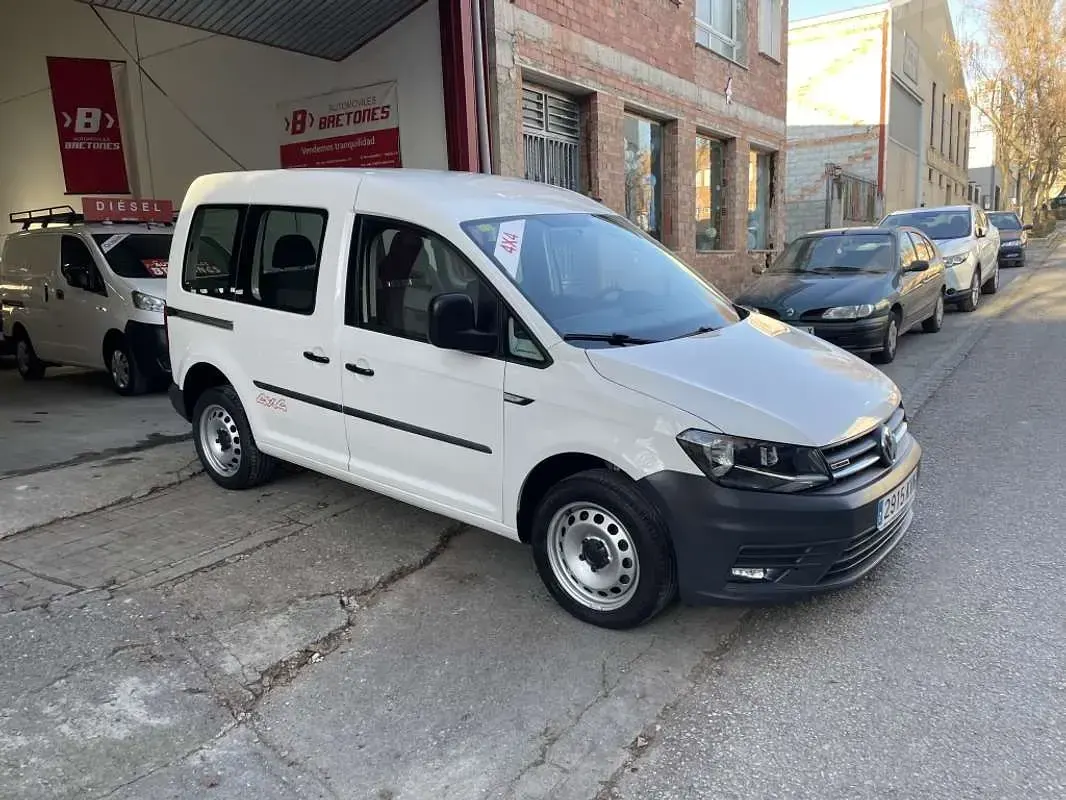 Usado VW Caddy 122 CV (89 kW) 2019 Blanco Monovolumen