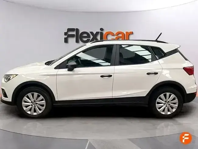 Usado Seat Arona Reference 95 CV (69 kW) 2018 Blanco SUV