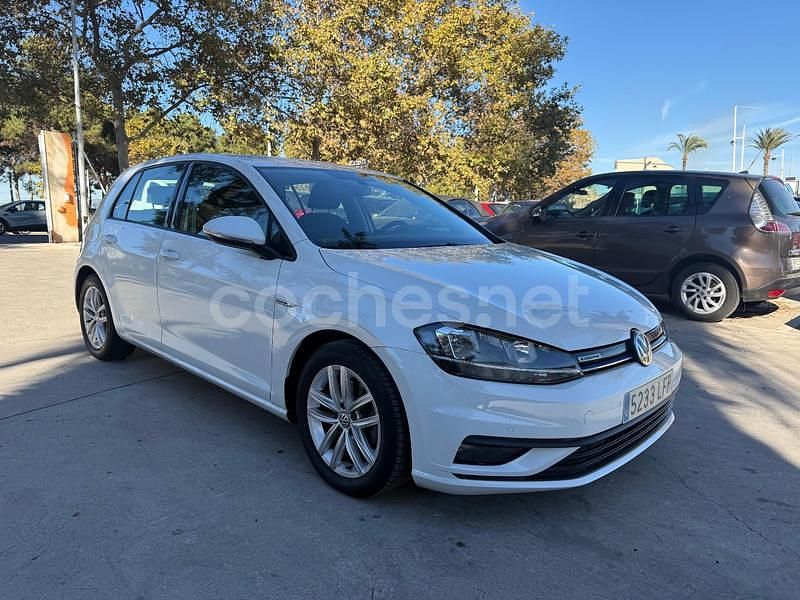 Usado VW Golf VIII Sportline 130 CV (95 kW) 2020 Blanco Berlina