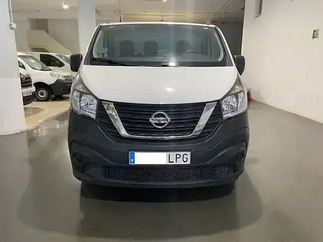 Usado Nissan NV300 Comfort 121 HP (88 kW) 2021 Branco Van