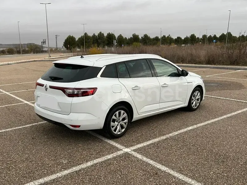 Usado Renault Mégane Business 95 CV (69 kW) 2020 Blanco Berlina