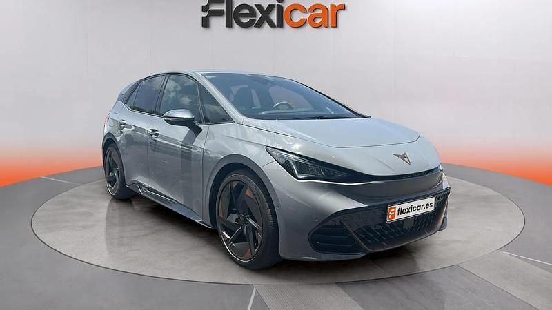 Usado Cupra Born e-Boost 172 kW (234 CV) 2023 Gris Utilitario