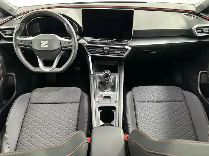 Usado Seat Leon FR 130 CV (95 kW) 2023 Blanco