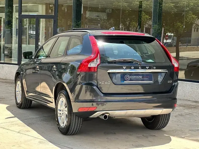 Usado Volvo XC60 Kinetic 190 CV (139 kW) 2016 Azul SUV