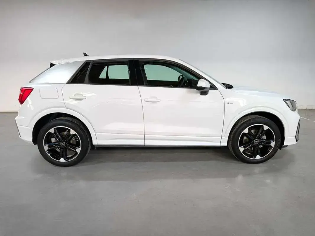 Usado Audi Q2 S-Line 116 CV (85 kW) 2025 Blanco SUV