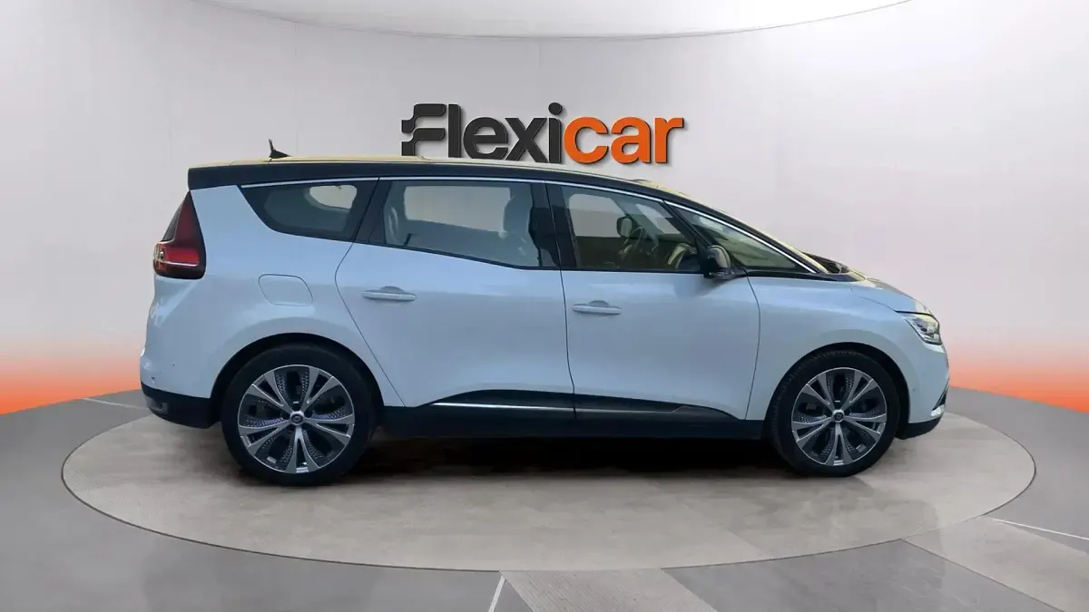 Usado Renault Grand Scénic IV Black Edition 140 CV (102 kW) 2019 Blanco Monovolumen