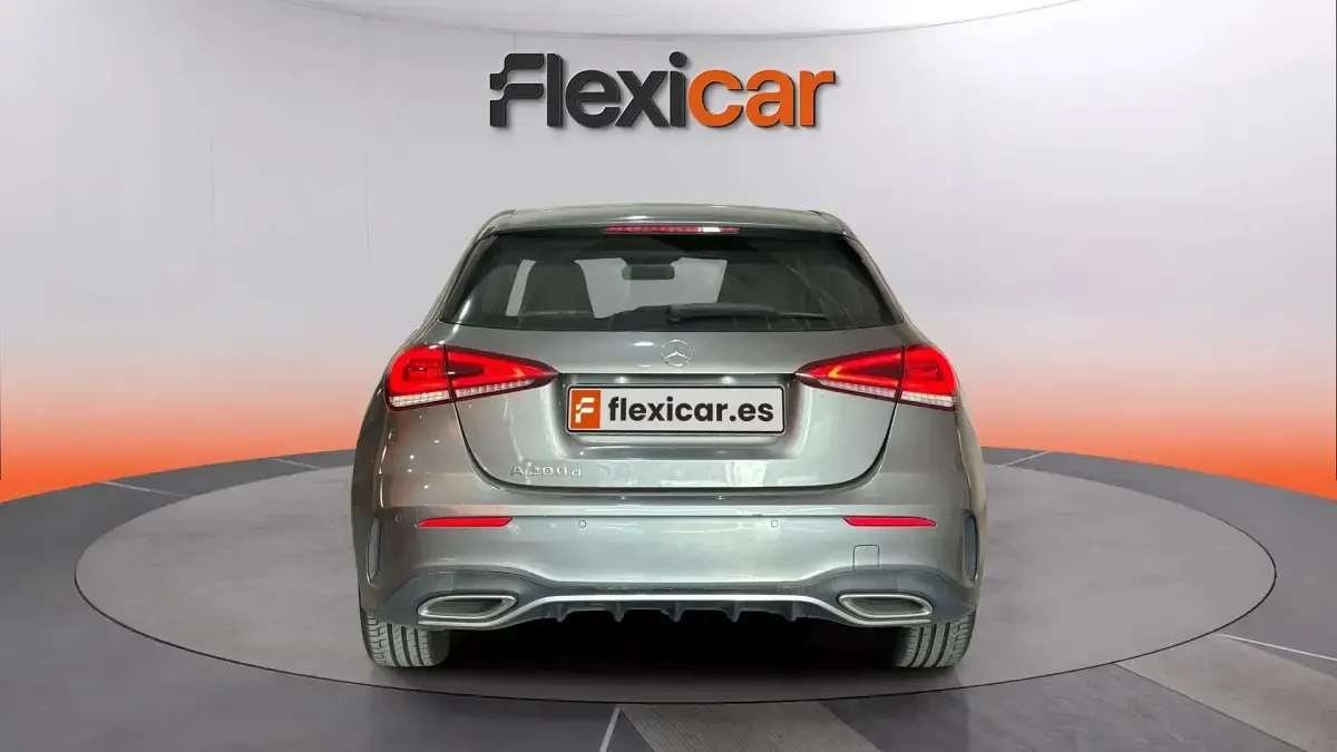 Usado Mercedes A200 150 CV (110 kW) 2021 Gris Berlina