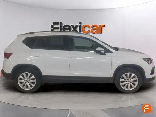 Usado Seat Ateca Style 150 CV (110 kW) 2023 Blanco SUV