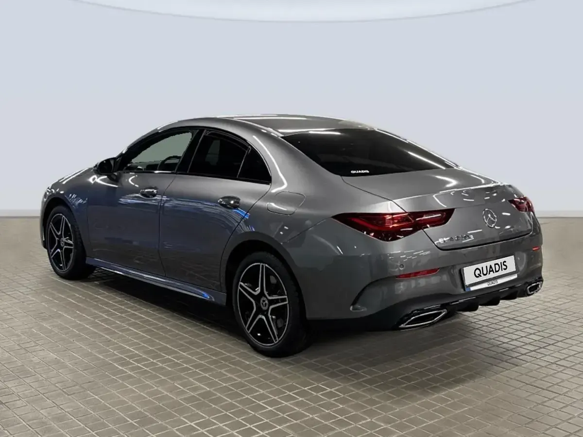 Usado Mercedes CLA250e 218 CV (160 kW) 2025 Gris Coupe