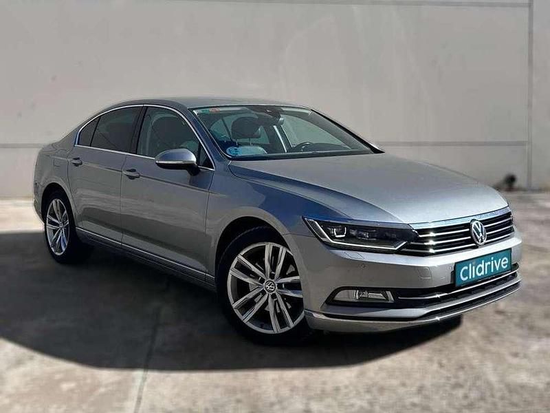 Usado VW Passat Sport 190 HP (139 kW) 2017 Azul Sedan