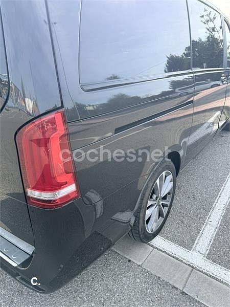 Usado Mercedes V250 Avantgarde 190 CV (139 kW) 2023 Negro Monovolumen