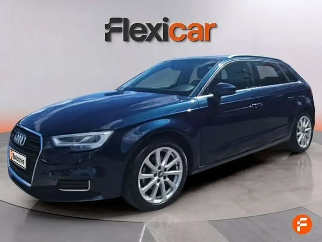 Usado Audi A3 Sportback 116 CV (85 kW) 2017 Azul Utilitario