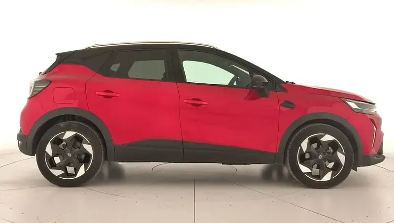 Usado Renault Captur Techno 100 CV (73 kW) 2025 Rojo SUV