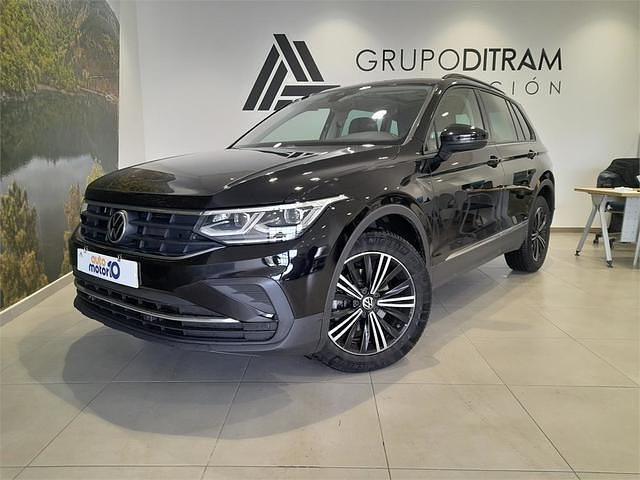 Usado VW Tiguan Life 150 CV (110 kW) 2021 Negro SUV