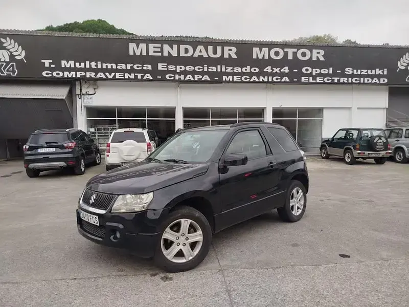 Usado Suzuki Grand Vitara 106 CV (77 kW) 2006 Negro SUV