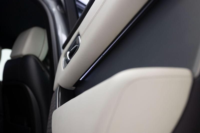 Usado Land Rover Range Rover Velar HSE Dynamic 300 CV (220 kW) 2018 Gris SUV