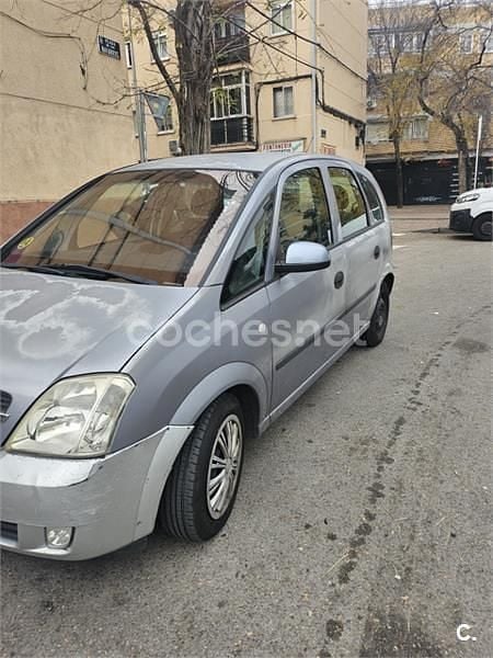 Usado Opel Meriva Cosmo 100 CV (73 kW) 2003 Gris / plata Monovolumen