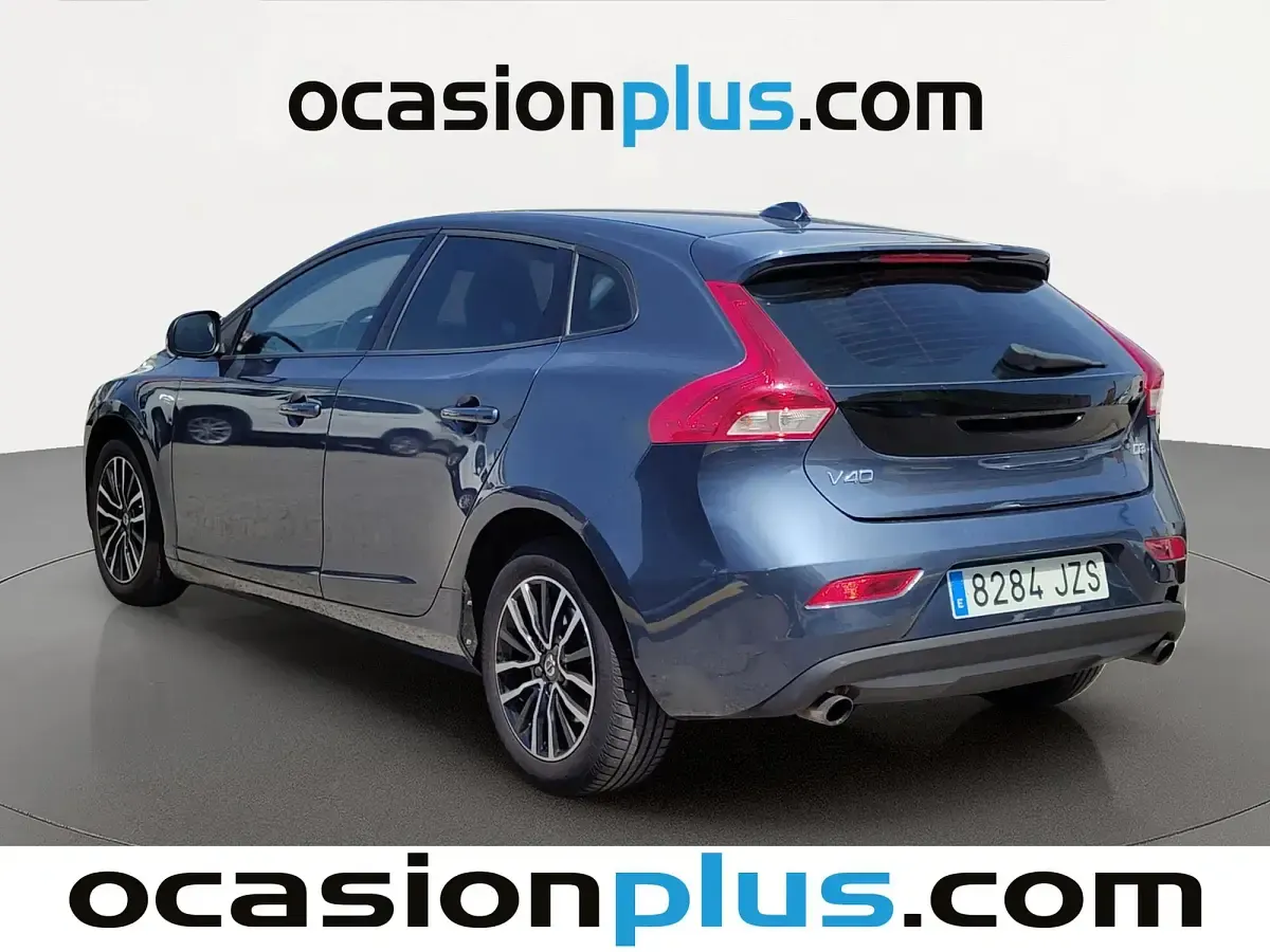 Usado Volvo V40 Momentum 150 CV (110 kW) 2017 Azul Utilitario