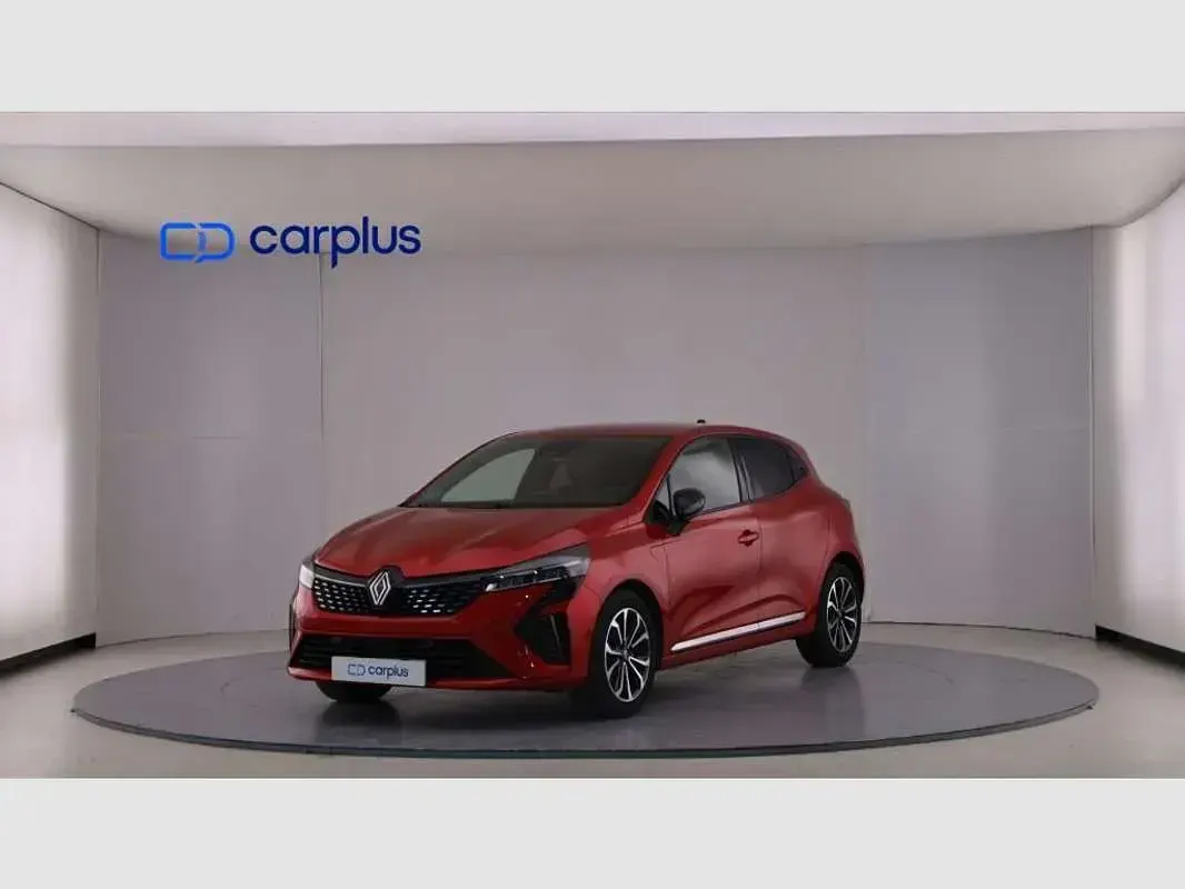 Usado Renault Clio Techno 91 CV (66 kW) 2024 Rojo Utilitario