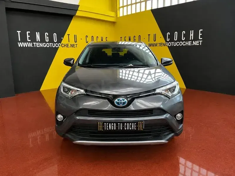 Usado Toyota RAV4 Hybrid Advance 197 CV (144 kW) 2016 Gris / plata SUV