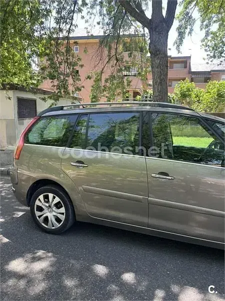 Usado Citroën Grand C4 Picasso Exclusive 112 CV (82 kW) 2013 Beige Monovolumen