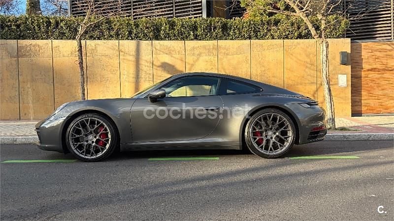 Gris / plata Usado 2022 Porsche 911 Carrera S Coupe | 149.990 € (Precio justo) - Imagen 1/4