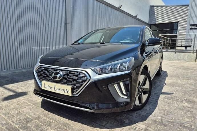 Negro Usado 2020 Hyundai Ioniq Style Berlina | 12.388 € (Buen precio) - Imagen 1/4