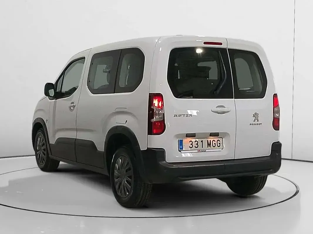 Usado Peugeot Rifter Business-Line 102 CV (75 kW) 2023 Blanco Monovolumen