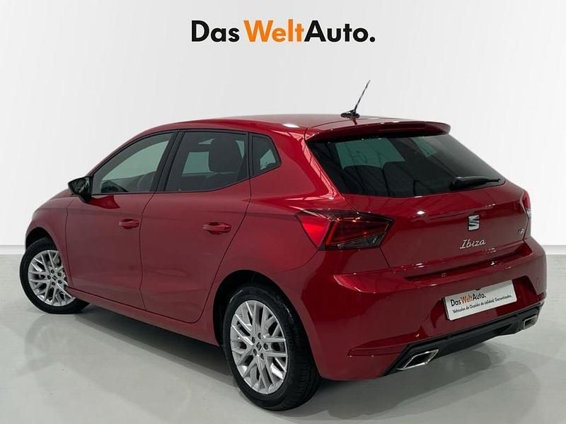 Usado Seat Ibiza FR 115 CV (84 kW) 2024 Rojo Utilitario