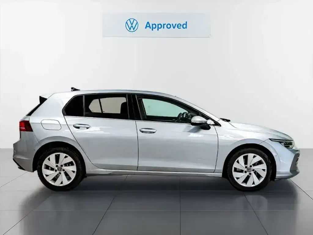 Usado VW Golf VIII Style 204 CV (150 kW) 2025 Gris / plata Berlina