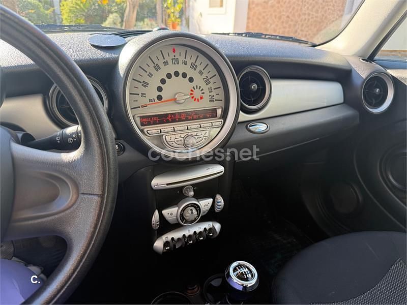 Usado Mini ONE 90 CV (66 kW) 2008 Negro Utilitario
