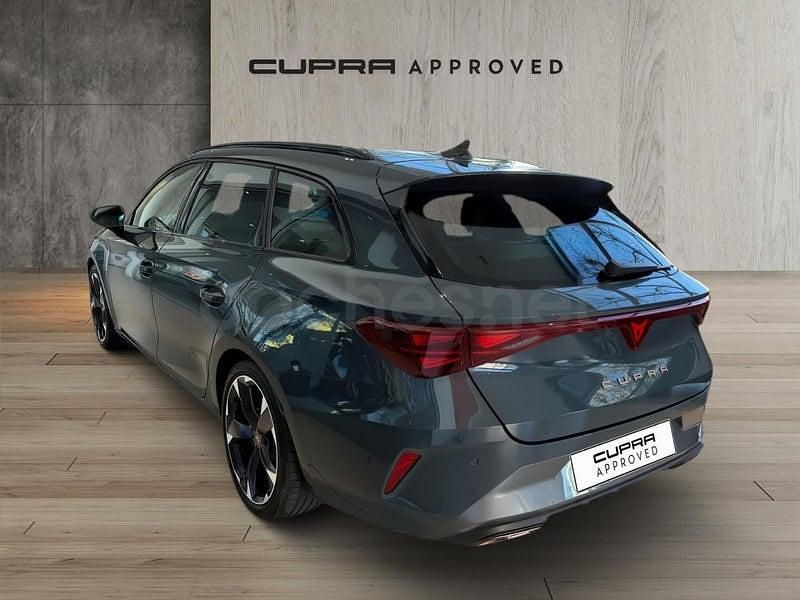 Usado Cupra Leon 204 CV (150 kW) 2025 Azul Familiar