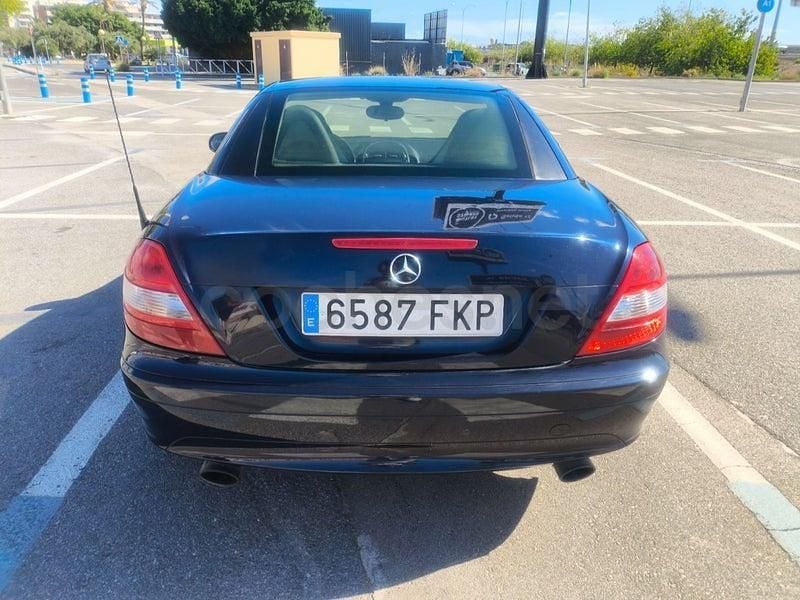 Usado Mercedes SLK200 163 CV (119 kW) 2007 Azul Descapotable