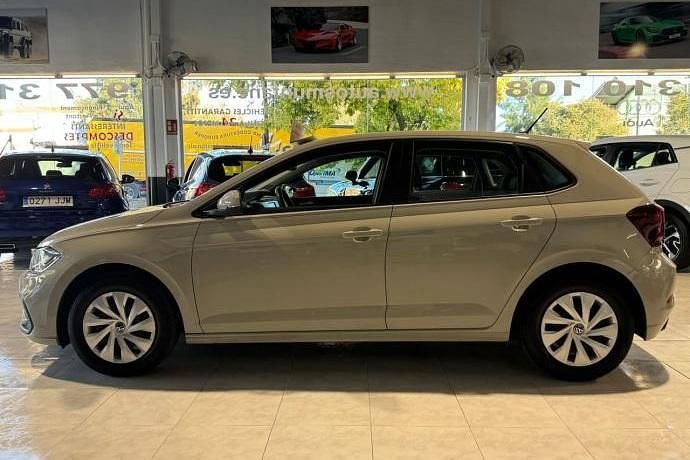 Usado VW Polo Advance 95 CV (69 kW) 2022 Gris Utilitario