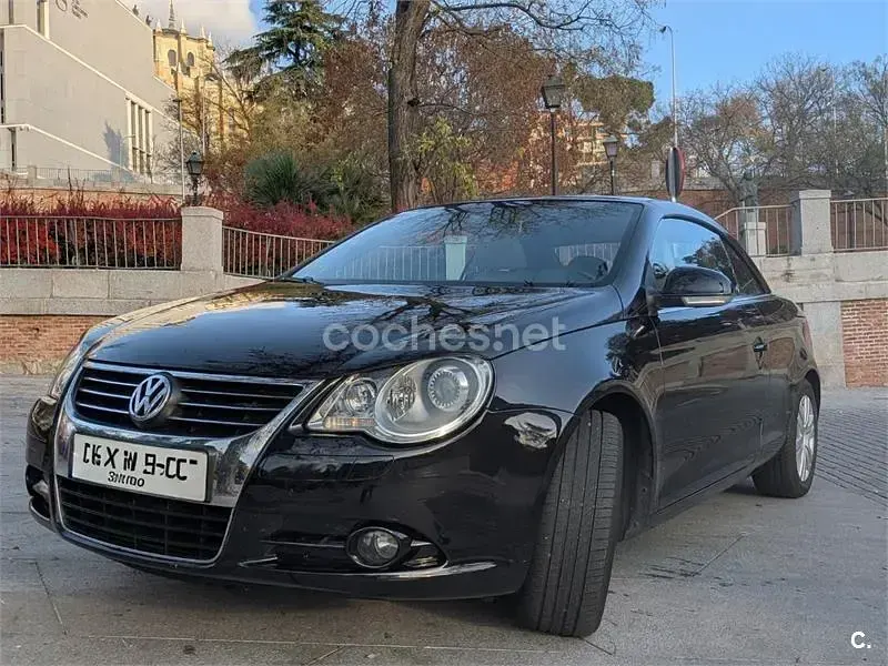 Usado VW Eos 140 CV (102 kW) 2007 Negro Descapotable