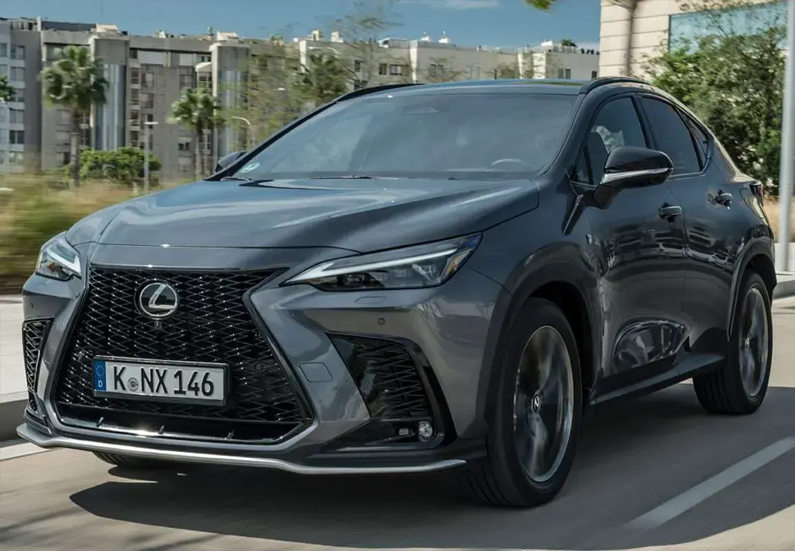 Usado Lexus NX300h 197 CV (144 kW) 2021 Gris SUV