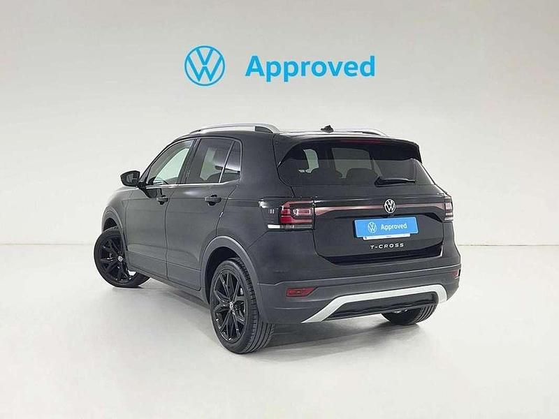 Usado VW T-Cross Sportline 110 CV (80 kW) 2022 Negro SUV