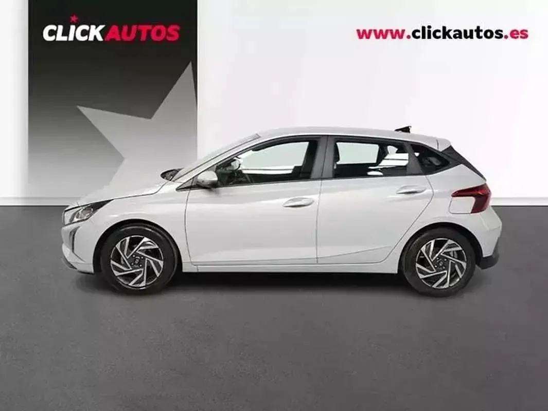 Usado Hyundai i20 79 HP (58 kW) 2025 Cinzento Citadino