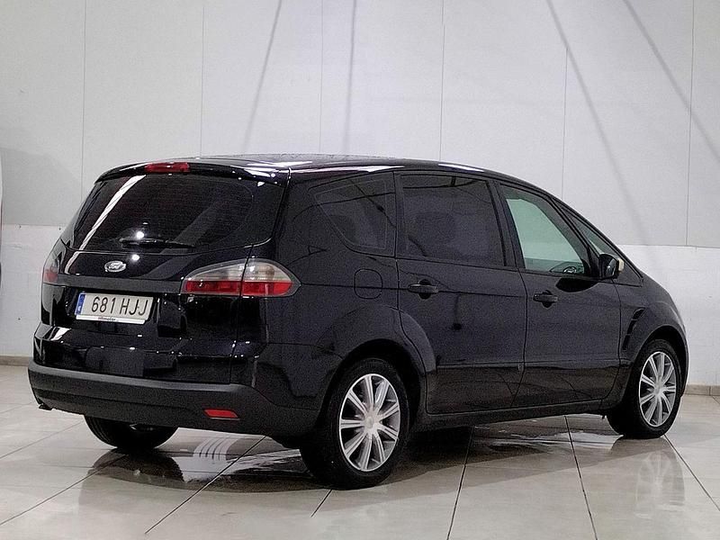 Usado Ford S-MAX Titanium 151 CV (111 kW) 2007 Negro Monovolumen