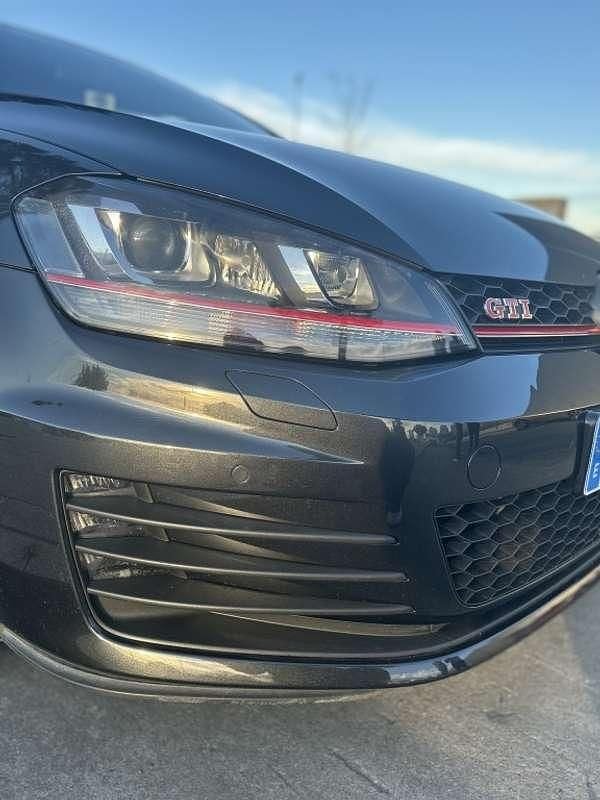 Usado VW Golf VII GTI 230 CV (169 kW) 2015 Gris Utilitario