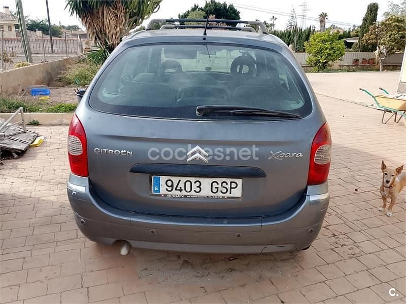Usado Citroën Xsara Picasso Exclusive 110 CV (80 kW) 2009 Gris / plata Monovolumen