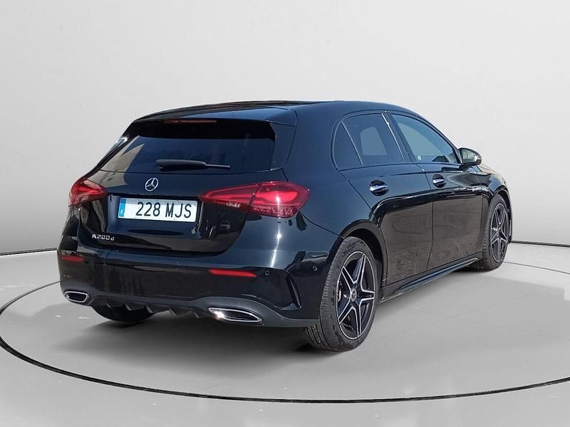 Usado Mercedes A200 AMG line 150 CV (110 kW) 2023 Negro Berlina